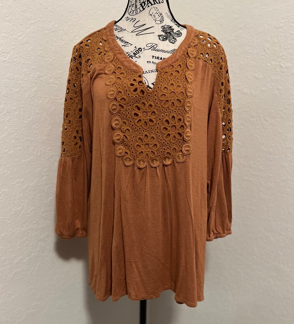 Hannah Blouse Floral Crocheted Lace Bib Size XL Tunic Balloon Sleeves Loose Fit